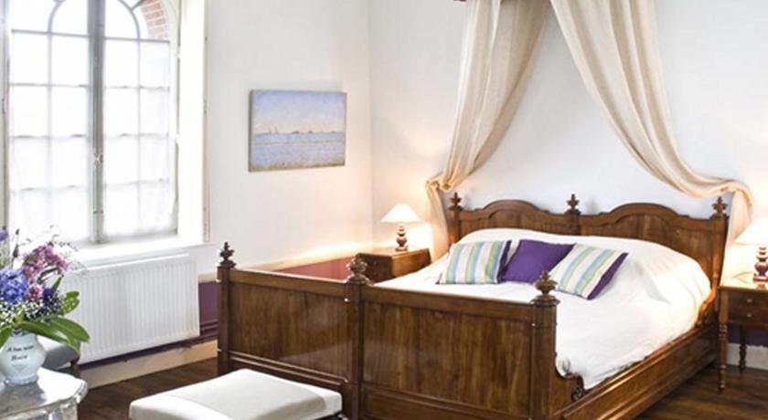 Le Chateau De Bonnemare - Bed And Breakfast Radepont Buitenkant foto